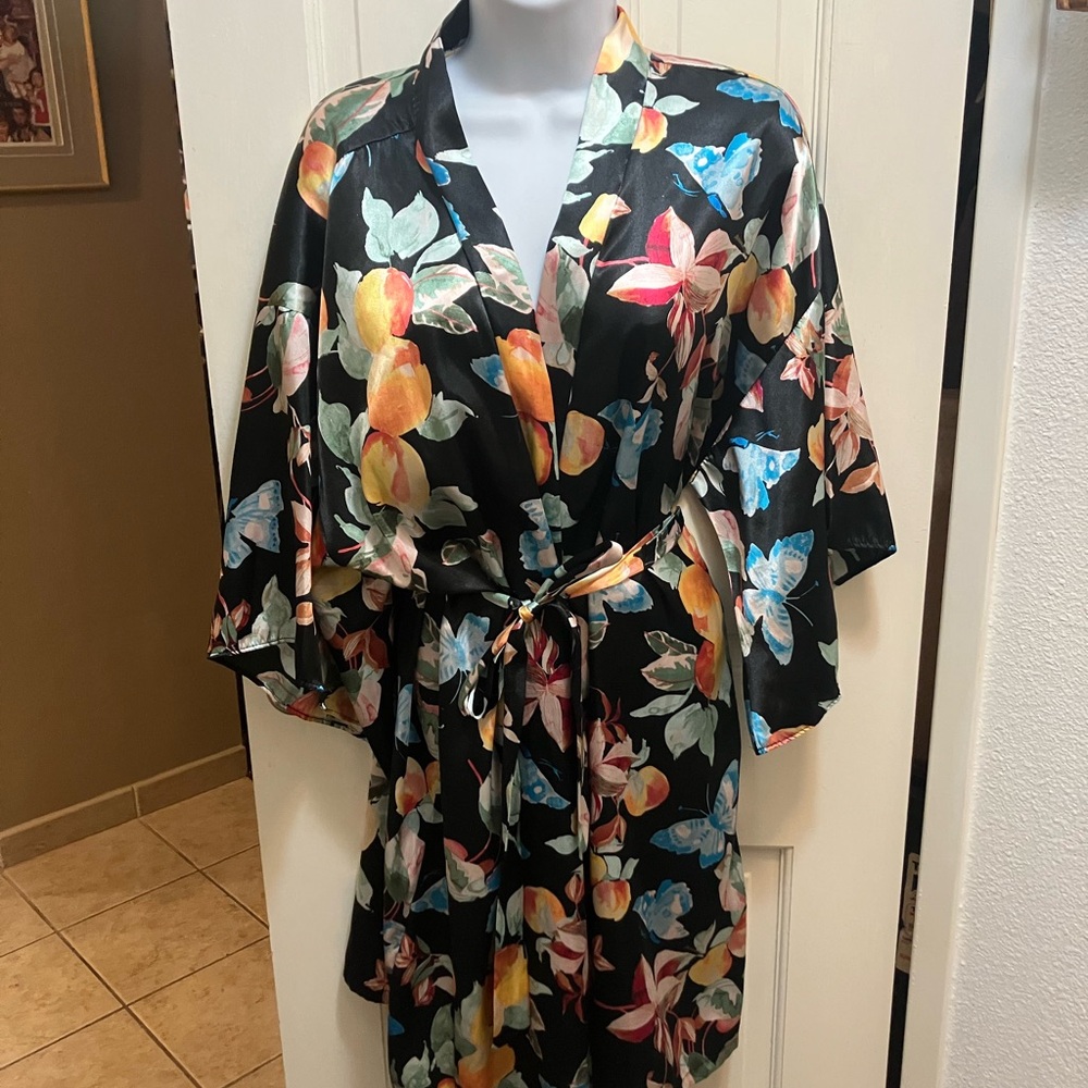 Secret Treasures Black Floral Satin Robe